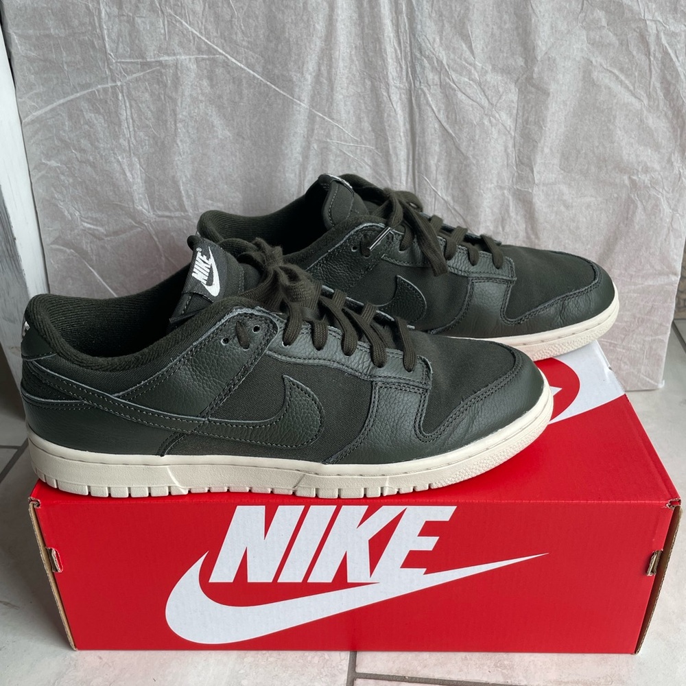 2023 Dunk Low Premium 'Sequoia Men’s size 11.5